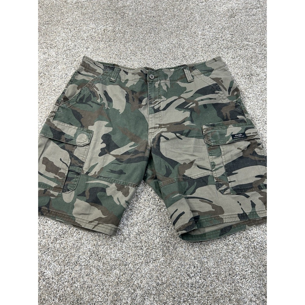 Wrangler Men's Five Star Relaxed Fit Cargo Shorts Camouflage Camo Size 38